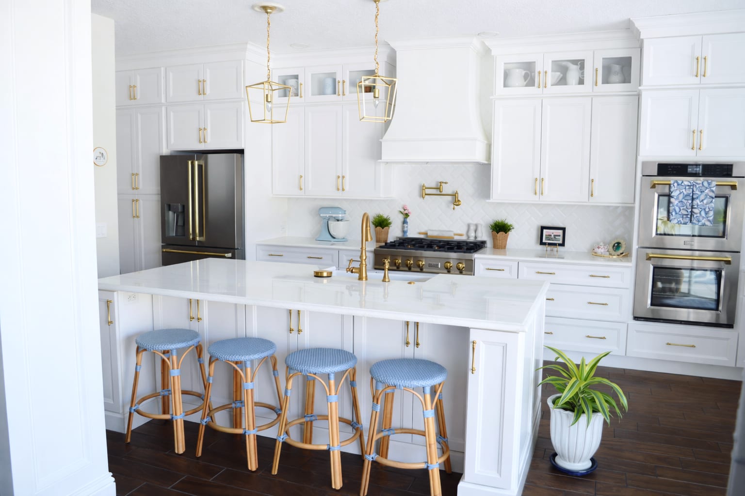 Custom kitchen cabinets